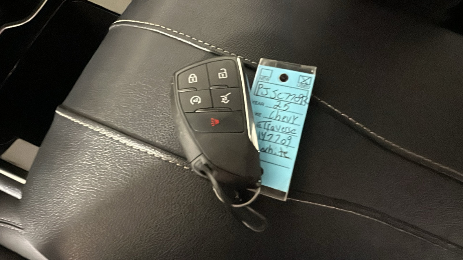 Used 2025 Chevrolet Traverse LT AWD/4WD image 24