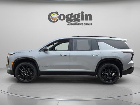 New 2026 Chevrolet Traverse RS w/ LPO, Floor Liner Package image 3