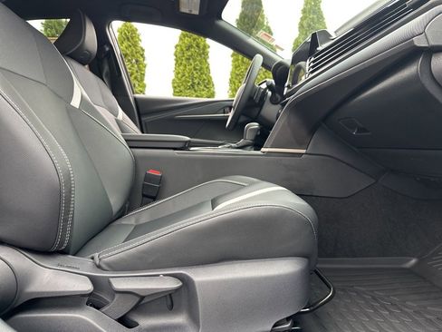 Certified 2025 Toyota Camry SE w/ Convenience Package image 34