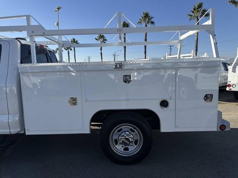 New 2026 Ford F350 XL w/ XL Chrome Package image 18