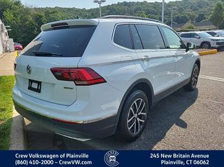 Certified 2021 Volkswagen Tiguan SE w/ Panoramic Sunroof Package AWD/4WD video 3