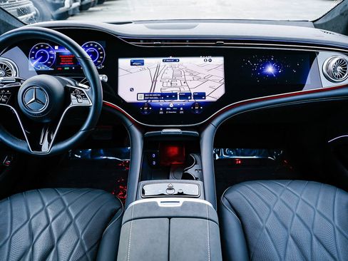 Certified 2023 Mercedes-Benz EQS 580 4MATIC Sedan image 10