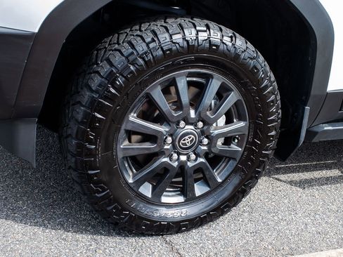 Used 2025 Toyota Land Cruiser 1958 image 5