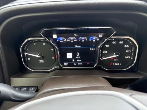 Used 2022 GMC Sierra 2500 Denali w/ Denali Ultimate Package image 11