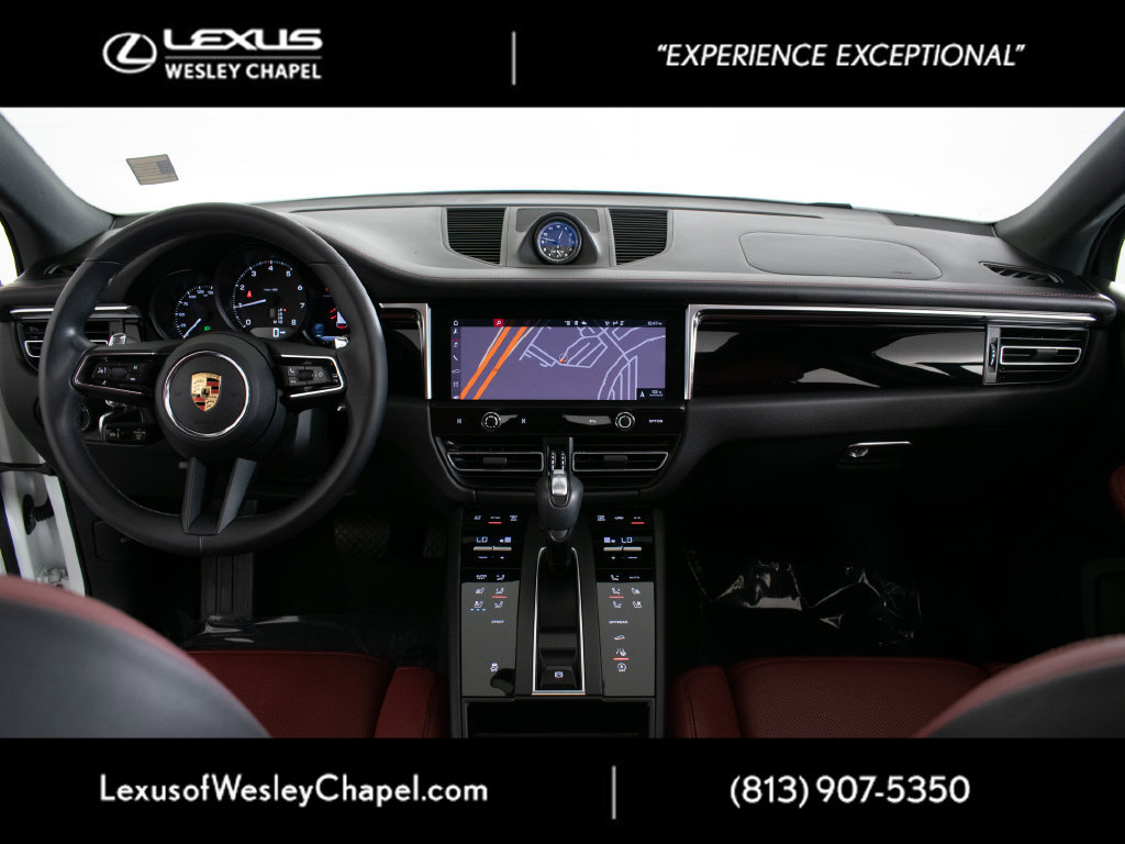Used 2024 Porsche Macan AWD/4WD image 17