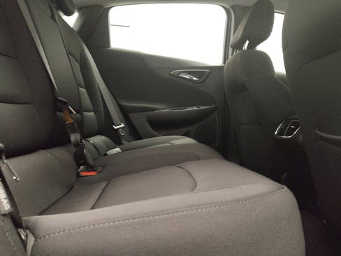 Used 2023 Chevrolet Malibu LT FWD image 19