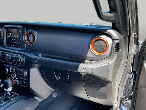 Used 2021 Jeep Gladiator Mojave AWD/4WD image 18