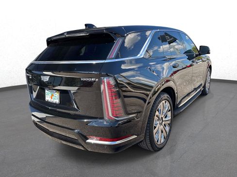 Used 2025 Cadillac Escalade IQ Luxury 2 w/ LPO, Radiant Package AWD/4WD image 3