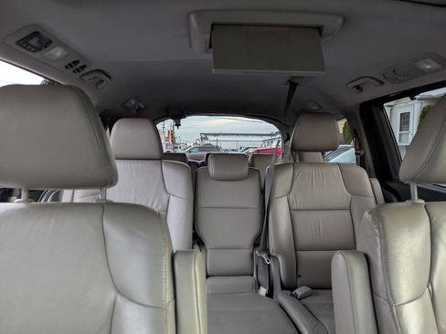 Used 2011 Honda Odyssey Touring Elite image 32