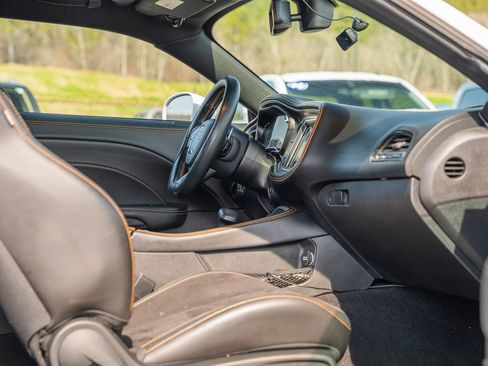 Used 2022 Dodge Challenger GT w/ Plus Package image 26