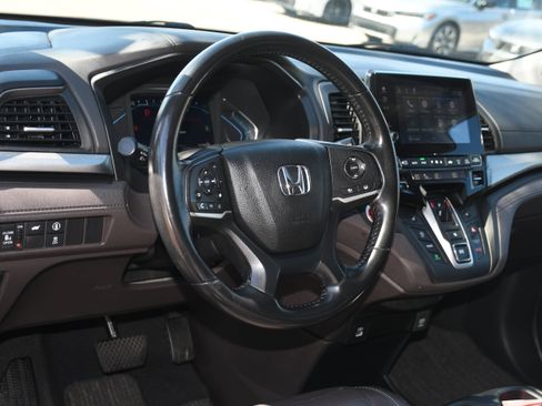 Used 2022 Honda Odyssey EX-L image 9