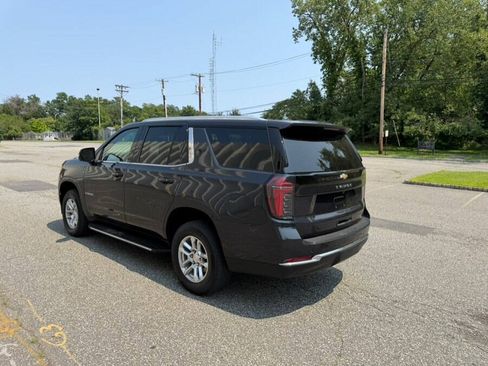 Used 2025 Chevrolet Tahoe LT RWD image 5