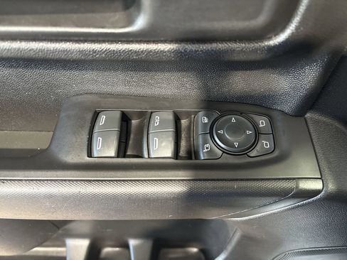 Used 2022 Chevrolet Silverado 2500 Custom w/ Custom Value Package AWD/4WD image 13