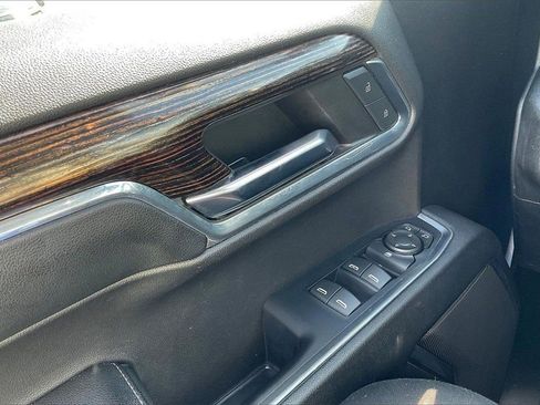 Used 2024 GMC Sierra 1500 SLE image 38