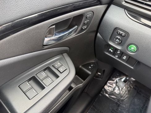 Used 2022 Honda Pilot Touring image 16