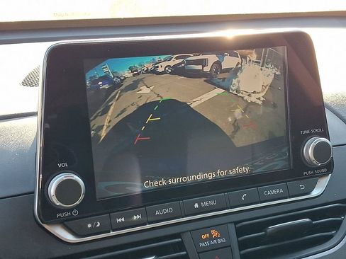 Used 2025 Nissan Altima 2.5 SR image 18