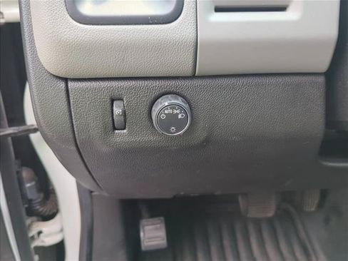 Used 2018 Chevrolet Colorado W/T RWD image 11