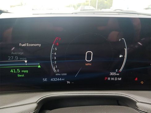 Used 2024 Cadillac XT4 Premium Luxury image 18