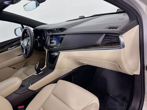 Used 2017 Cadillac XT5 FWD image 28