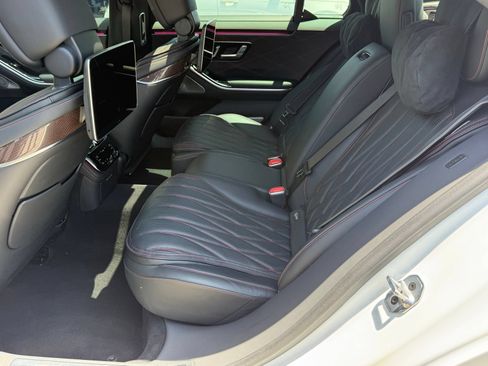Used 2024 Mercedes-Benz S 63 AMG S image 40