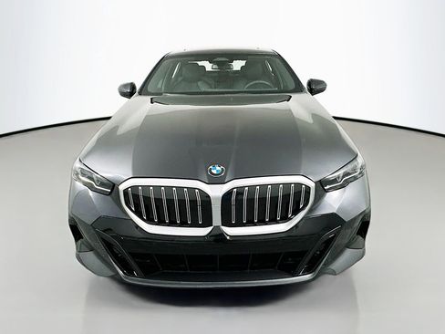 Used 2025 BMW 530i 530i w/ M Sport Package image 2