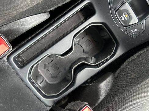 Used 2019 Jeep Renegade Latitude image 28