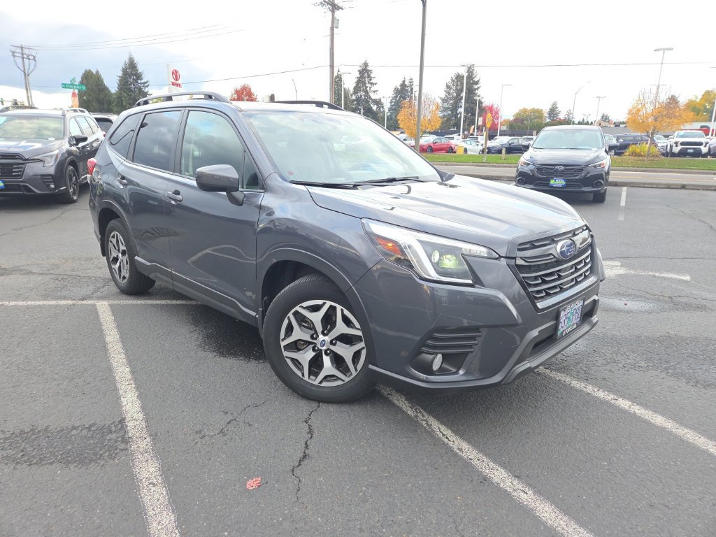 Used 2023 Subaru Forester Premium AWD/4WD image 1