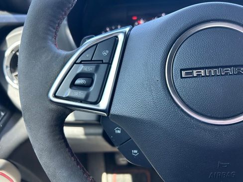 Used 2018 Chevrolet Camaro ZL1 image 28