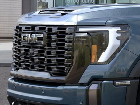New 2026 GMC Sierra 2500 Denali Ultimate AWD/4WD image 13