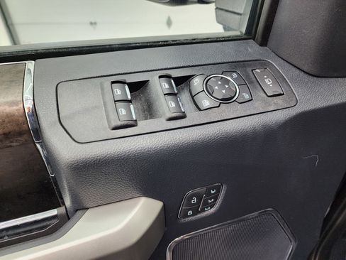 Used 2022 Ford F250 Lariat w/ Tremor Off-Road Package image 47