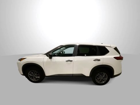Used 2024 Nissan Rogue S image 5