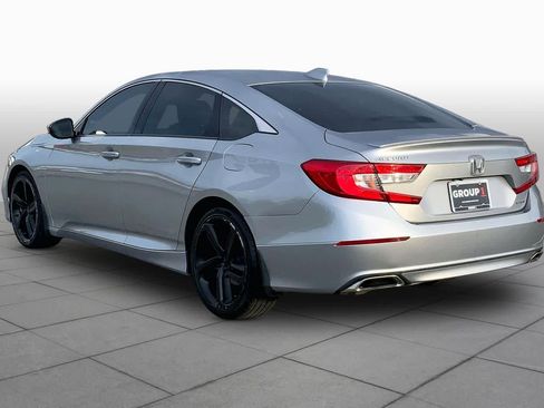 Used 2018 Honda Accord Sport image 12