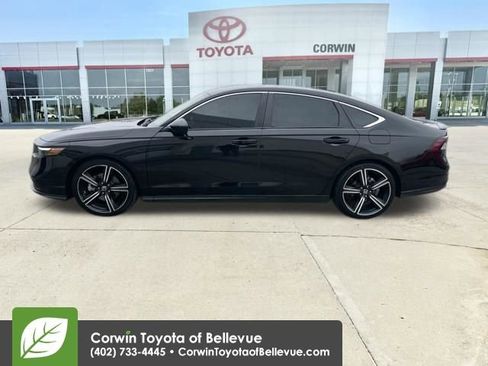 Used 2024 Honda Accord Sport image 2