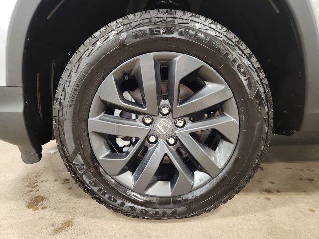 Certified 2025 Honda Ridgeline Sport image 9