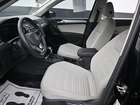 Used 2024 Volkswagen Tiguan S image 27
