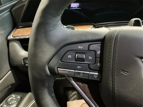 Certified 2023 Cadillac Escalade ESV Sport Platinum w/ LPO, ONYX Package image 24