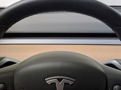 Used 2020 Tesla Model 3 Performance image 34