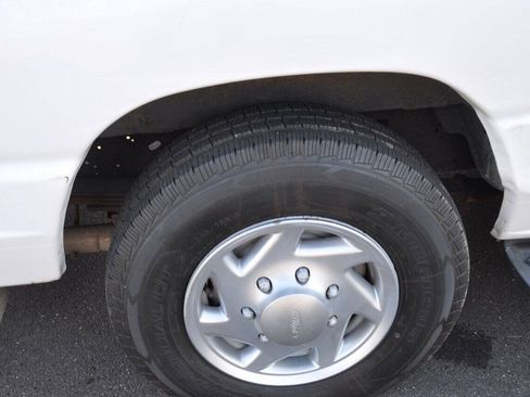 Used 2010 Ford E-350 and Econoline 350 XLT RWD image 38