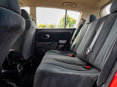 Used 2010 Nissan Versa 1.8 S image 13