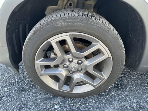 Used 2023 Honda Passport EX-L image 10
