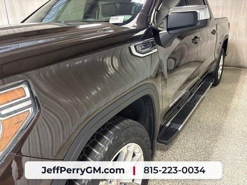 Used 2019 GMC Sierra 1500 SLE w/ SLE Value Package AWD/4WD image 11