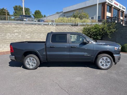 New 2026 RAM 1500 Big Horn AWD/4WD image 4