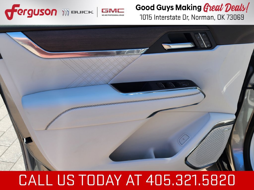 New 2026 GMC Acadia Denali w/ Super Cruise Package FWD image 11