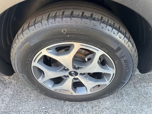 Used 2021 Kia Telluride EX w/ Towing Package image 7