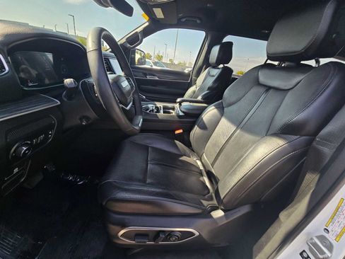 Used 2024 Jeep Wagoneer Series II w/ Flexible Seating Group RWD image 23