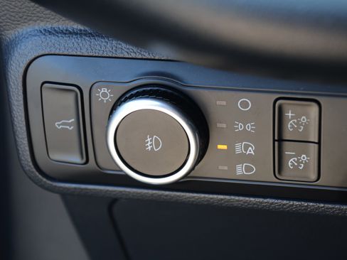 Used 2025 Ford Explorer ST-Line RWD image 15