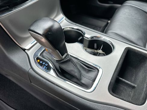 Used 2020 Jeep Grand Cherokee Limited w/ Luxury Group II RWD image 20