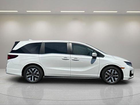 New 2026 Honda Odyssey EX-L image 6