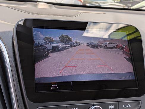 Used 2021 Chevrolet Malibu Premier FWD image 33