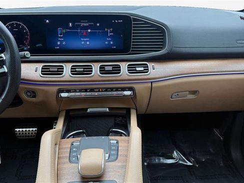 Used 2024 Mercedes-Benz GLS 450 4MATIC w/ Pinnacle Trim Package image 15